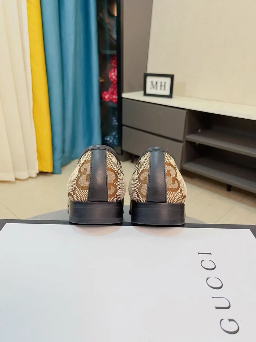 Men's shoes💰520🌸🌸【GUCCi】Original calfskin, water-dyed cowhide lining, original outsole, men's and women's fashion, formal casual leather shoes, slip-on men's and women's shoes series, young fashion, European and American trends, British style, random matching, comfortable feet, standard code: men's size 38-44 (45 can be customized)\nGrade: same style as the official website, original quality